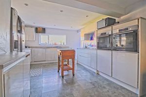 Kitchen- click for photo gallery